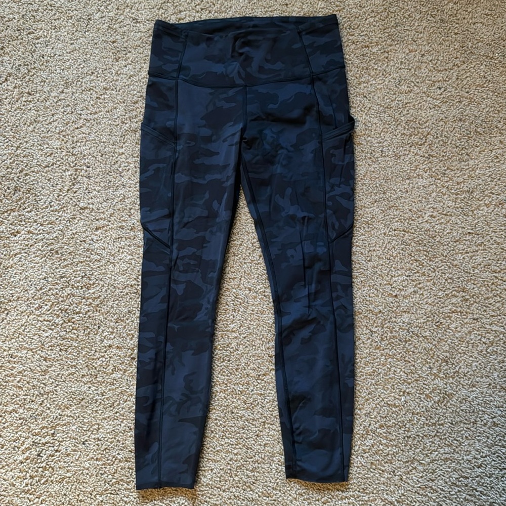 25" Lululemon Leggings w/ pockets and drawstring